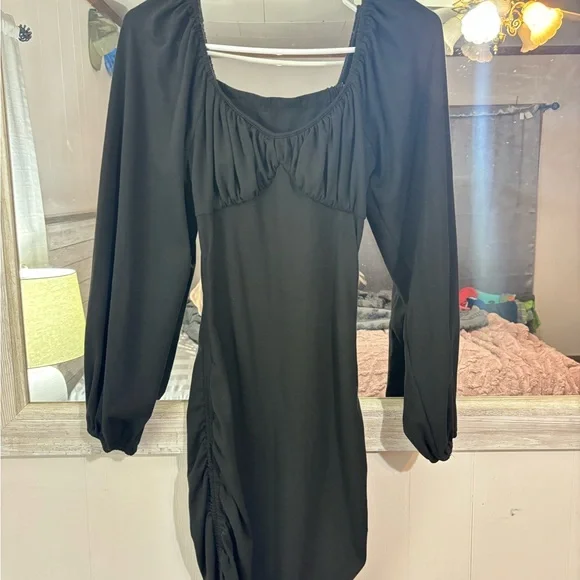 Black Runched Tie Dress - Picture 2 of 2